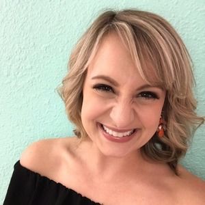 Meet your Posher, Hayley